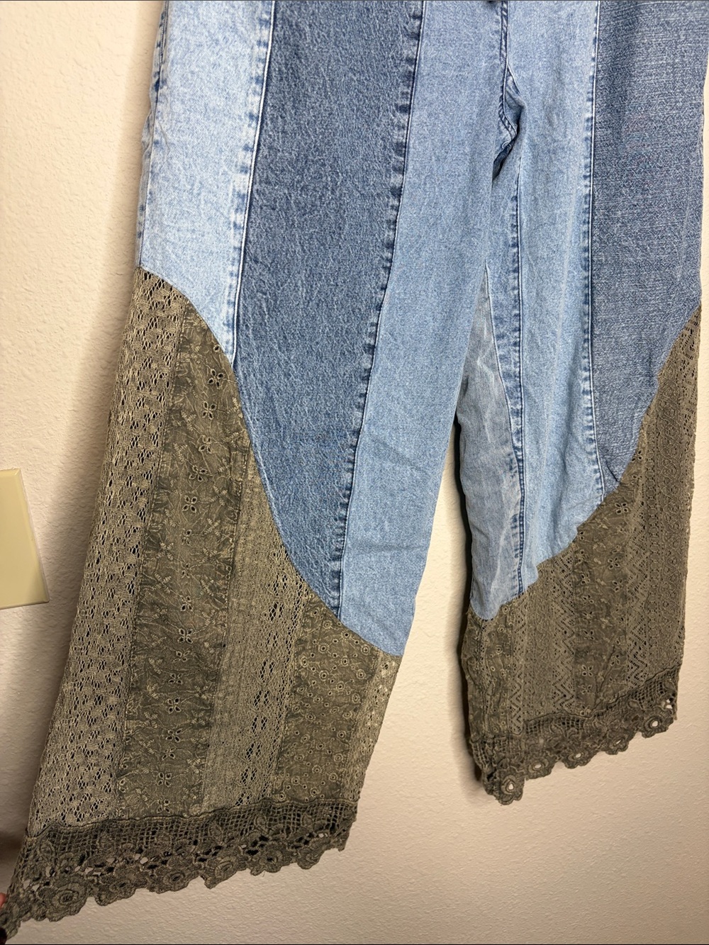Young Threads | Wild West Lace Rhapsody Denim Flare Pants Size Large NWT - Picture 4 of 7
